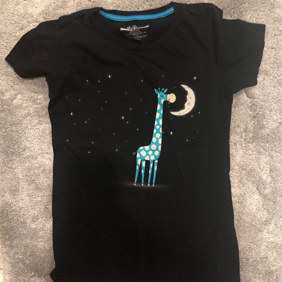 ❌ SOLD Treadless Giraffe black t-shirt - Picture 1 of 2